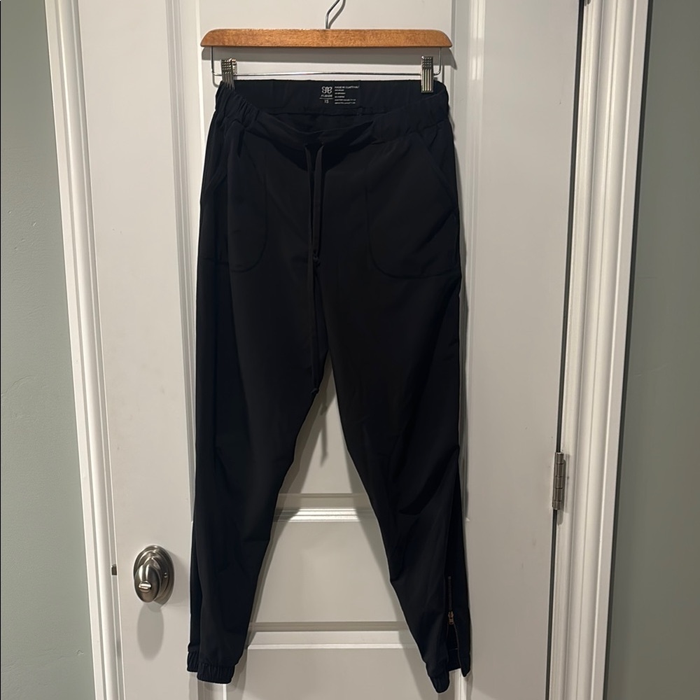 Albion Black Jetsetter joggers
